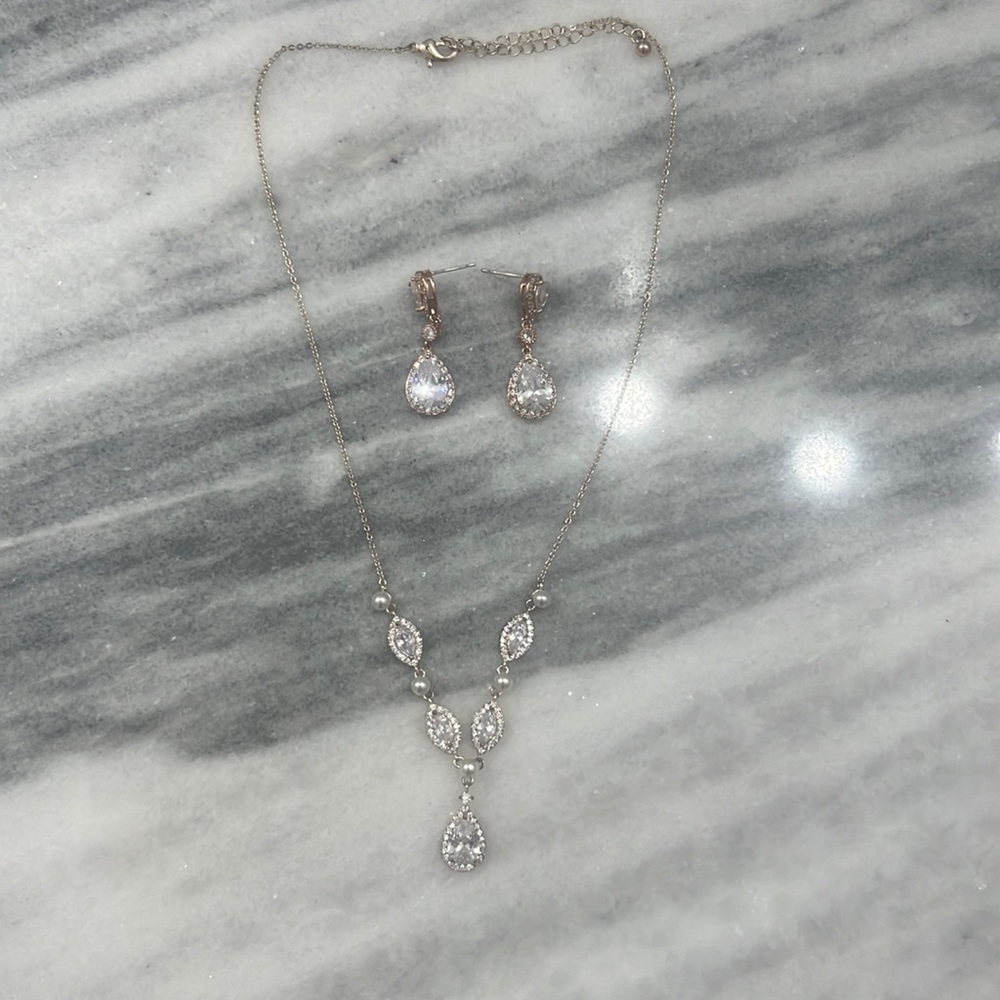 Rose gold David’s bridal wedding jewelry
